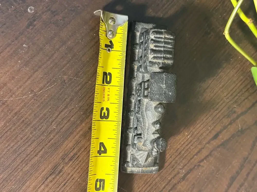Vintage Cast Iron Horseshoe Curve Locomotive Train Paperweight